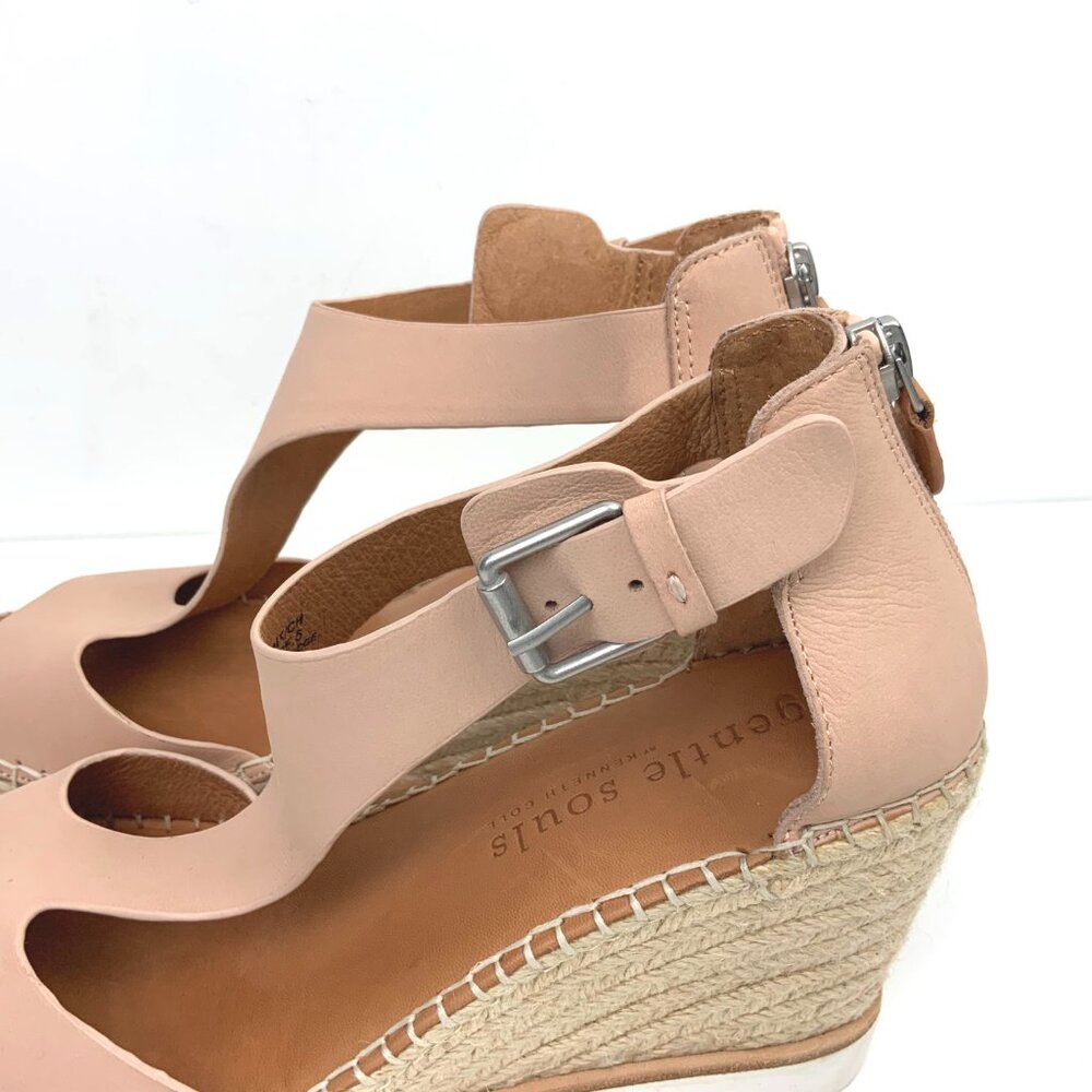 New Gentle Souls by Kenneth Cole Elyssa Easy T-Strap Wedge Sandals Sz 9 - Picture 7 of 16